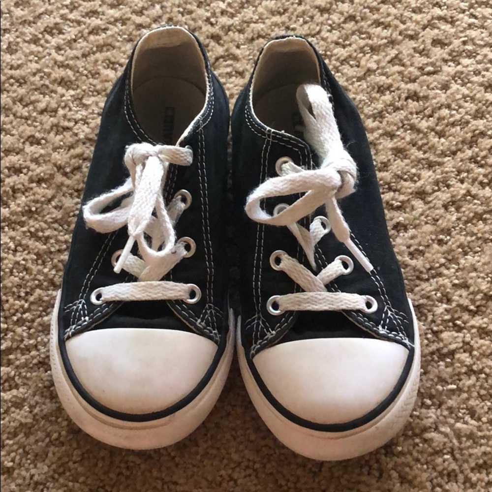 Girls converse chuck taylor shoes
